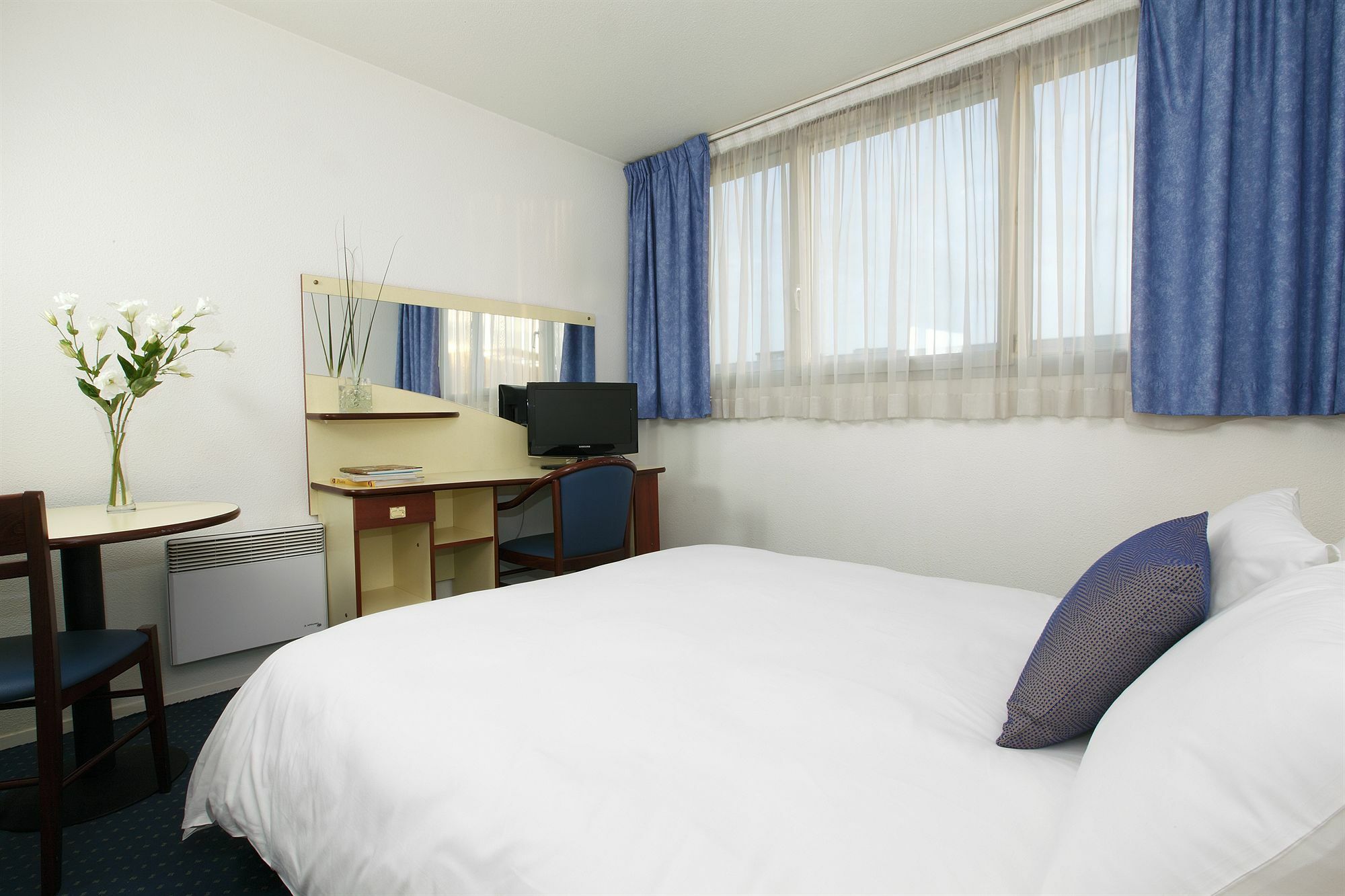 Comfort Aparthotel Ле-Ман Екстер'єр фото